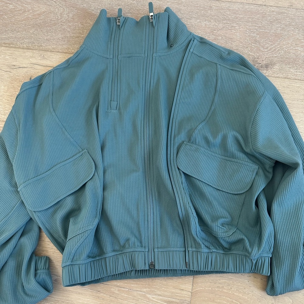 Lululemon zip front mint green jacket